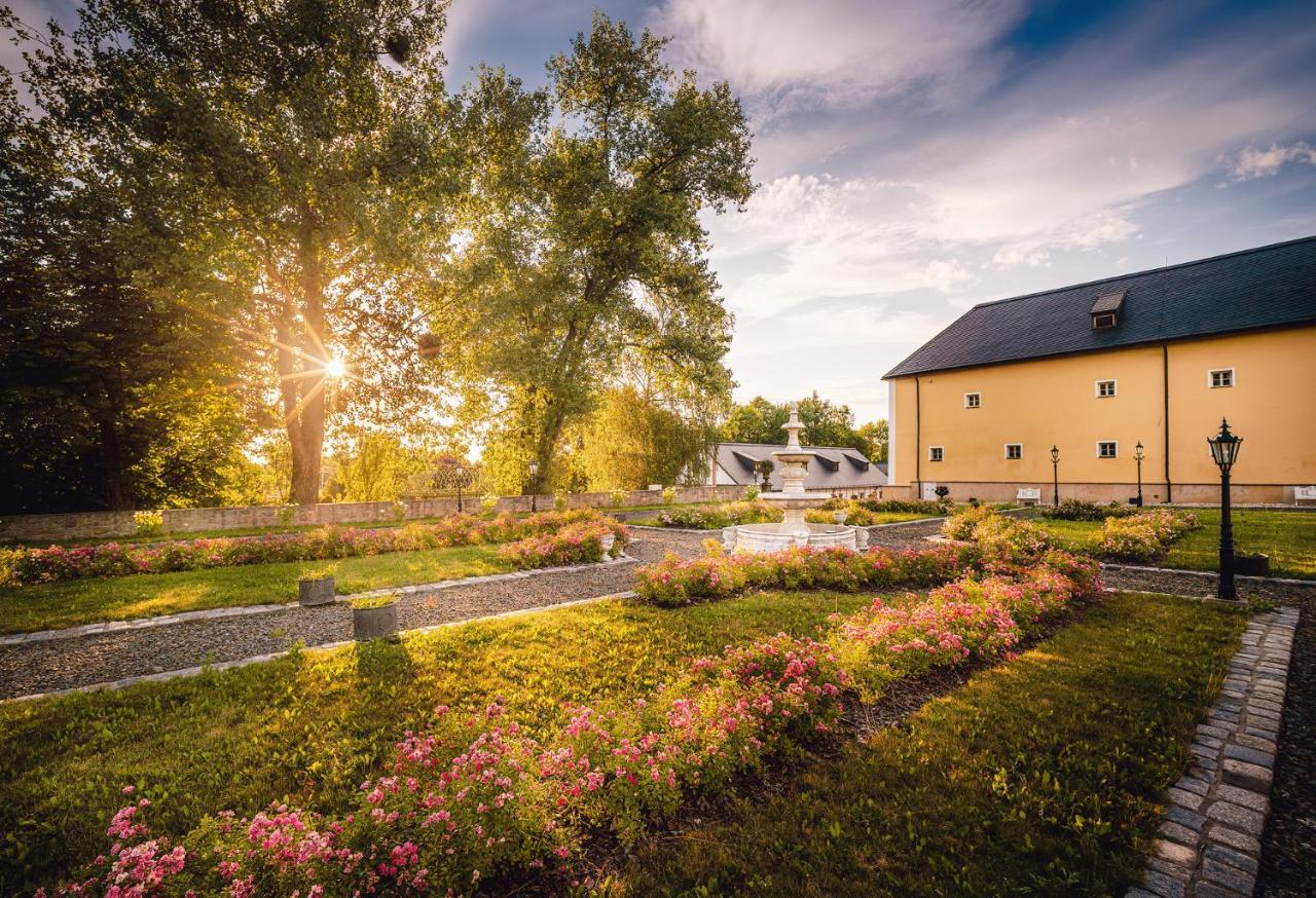 Chateau Rychvald Hotel Exterior photo